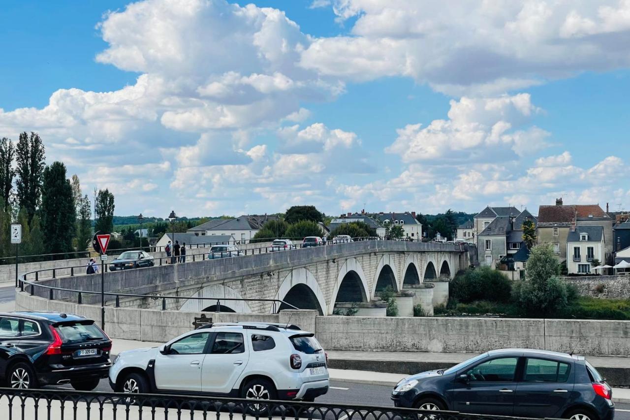 Splendid Apartment At The Foot Of The Castle Of Amboise - View Of The Loir Exterior photo